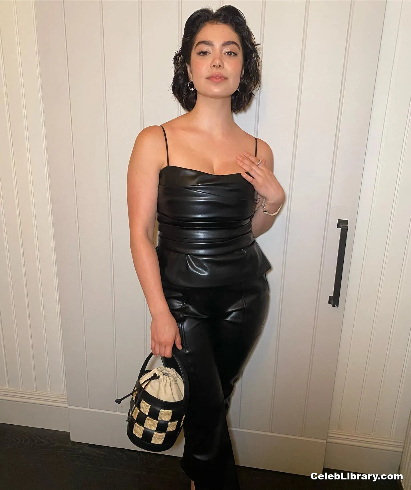 Auli'i Cravalho photo 15 of 422