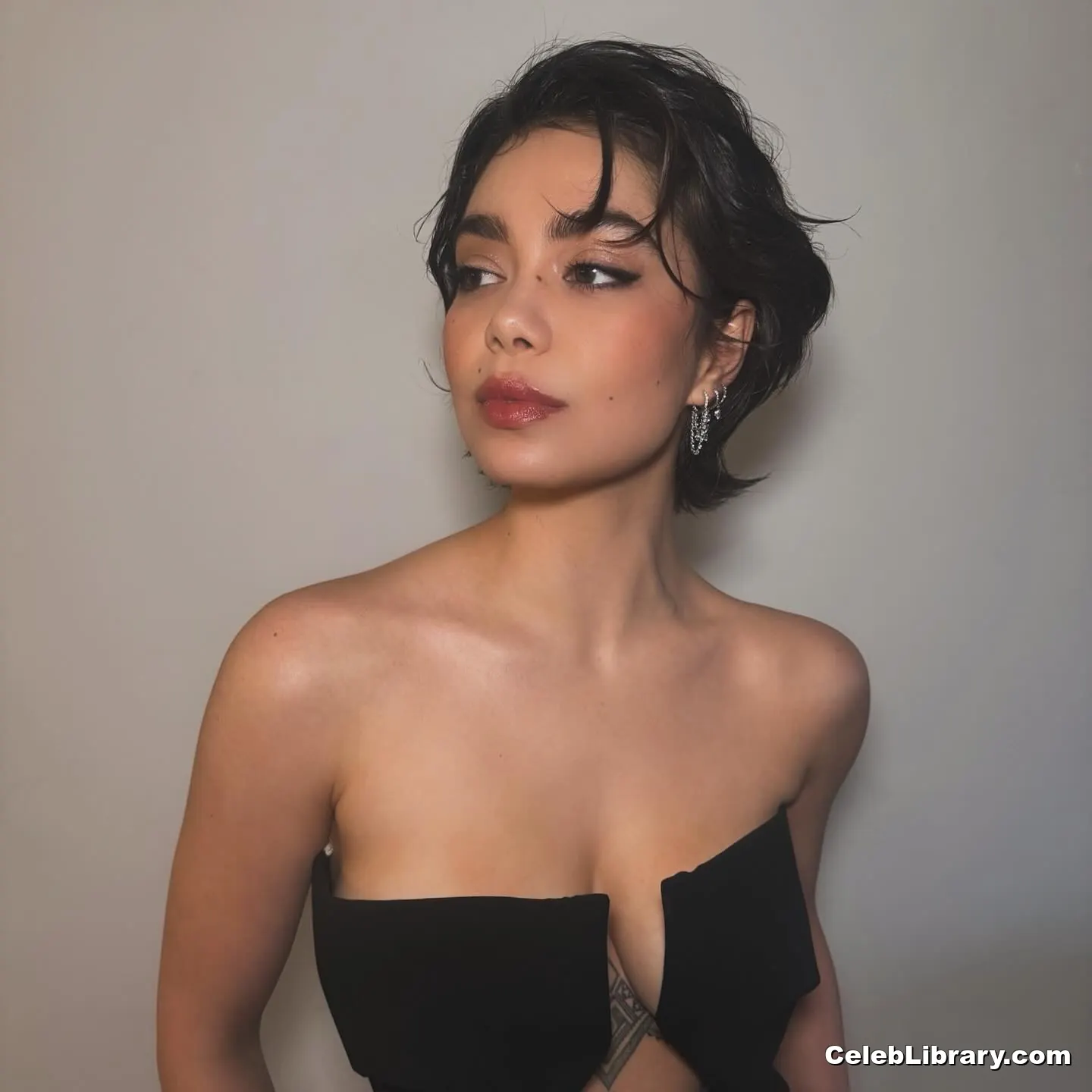 Auli'i Cravalho photo 24 of 422