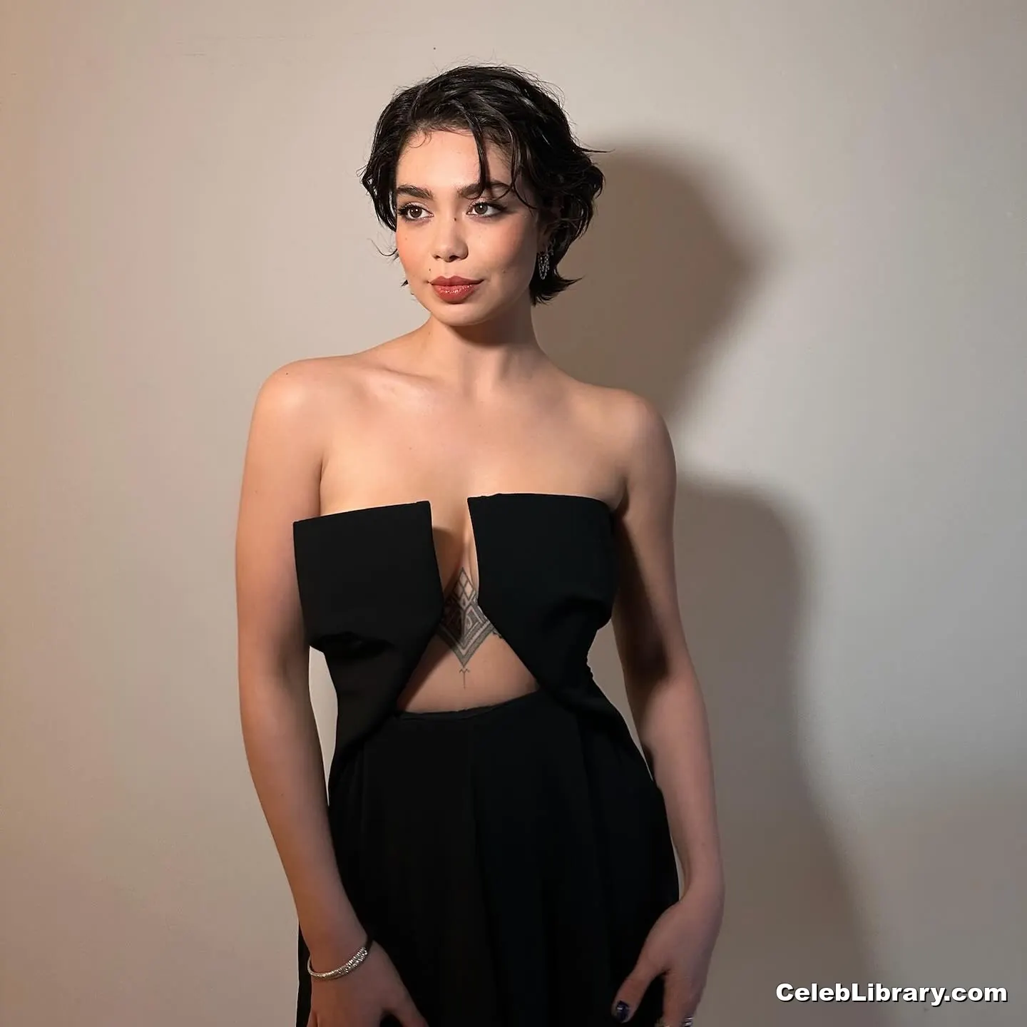 Auli'i Cravalho photo 2 of 422