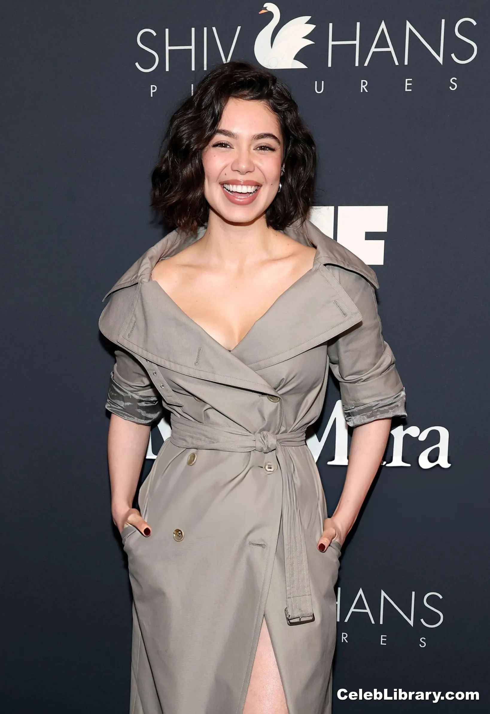 Auli'i Cravalho photo 18 of 422
