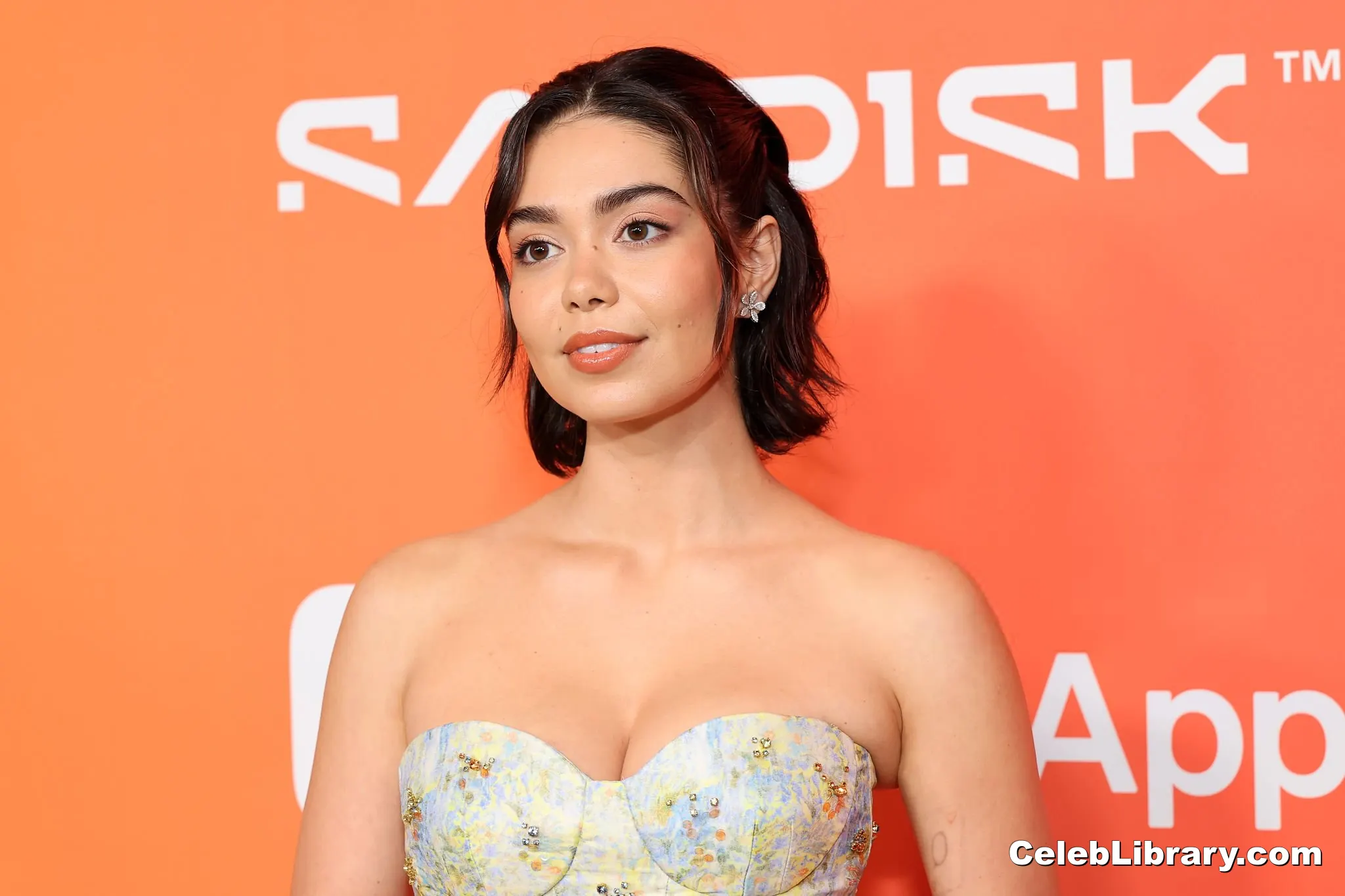 Auli'i Cravalho photo 17 of 422
