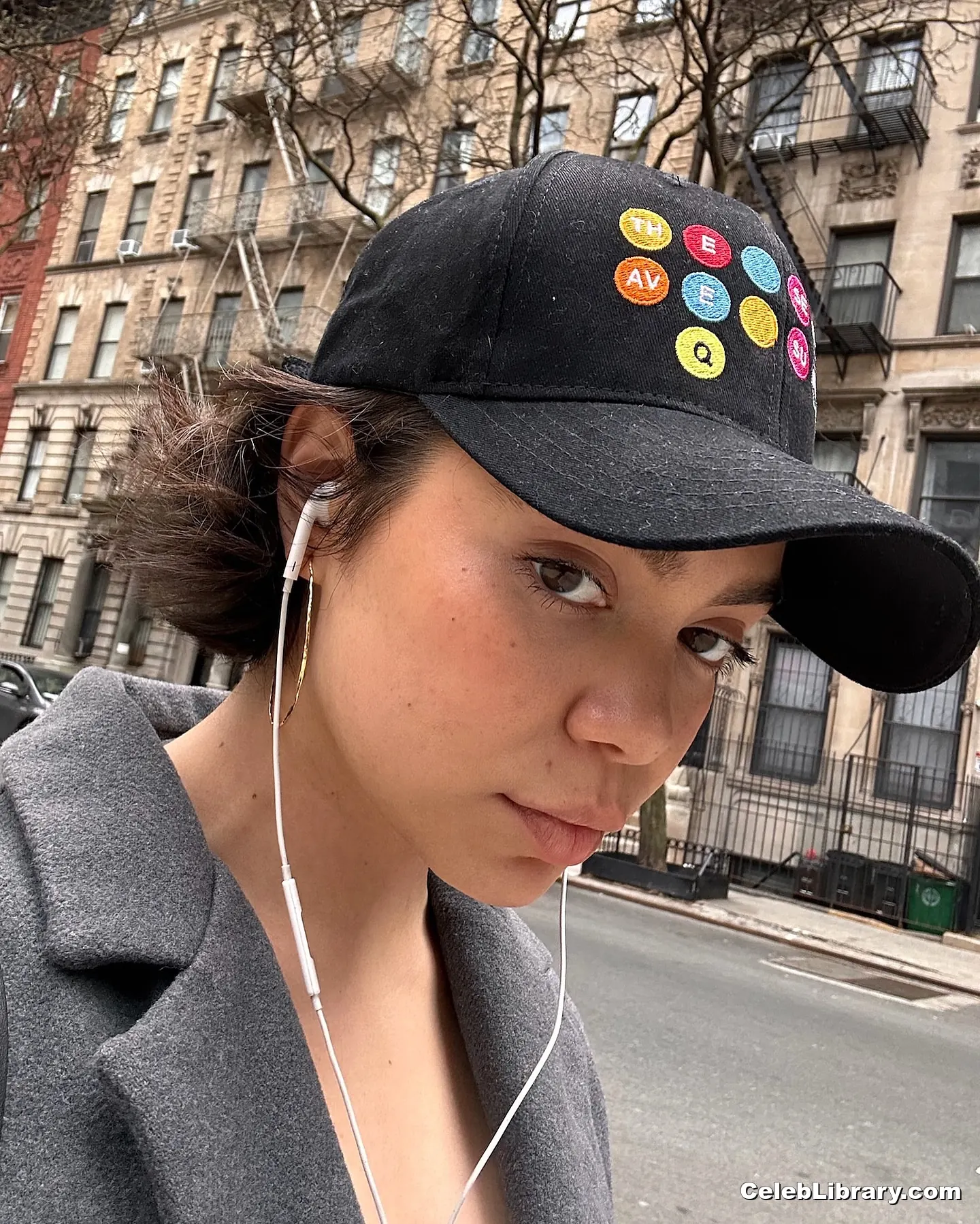 Auli'i Cravalho photo 13 of 422