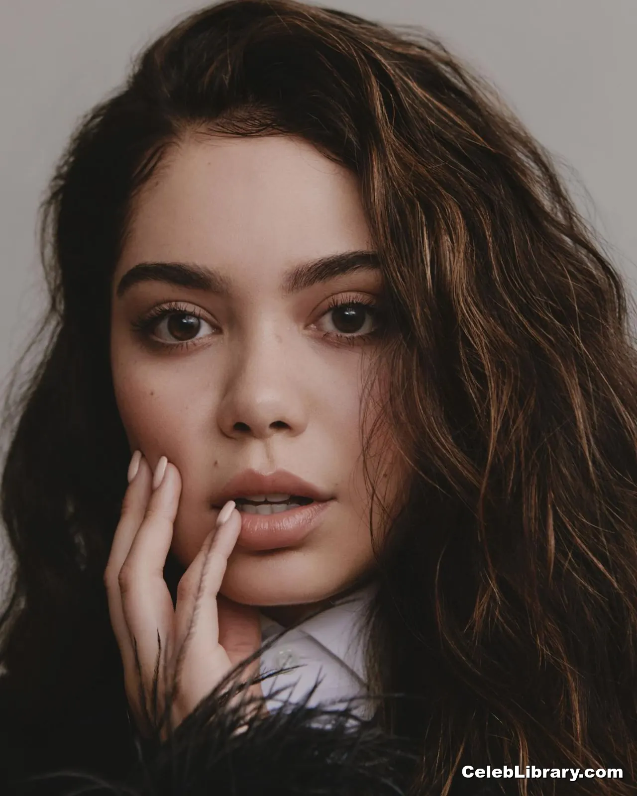 Auli'i Cravalho photo 1 of 422