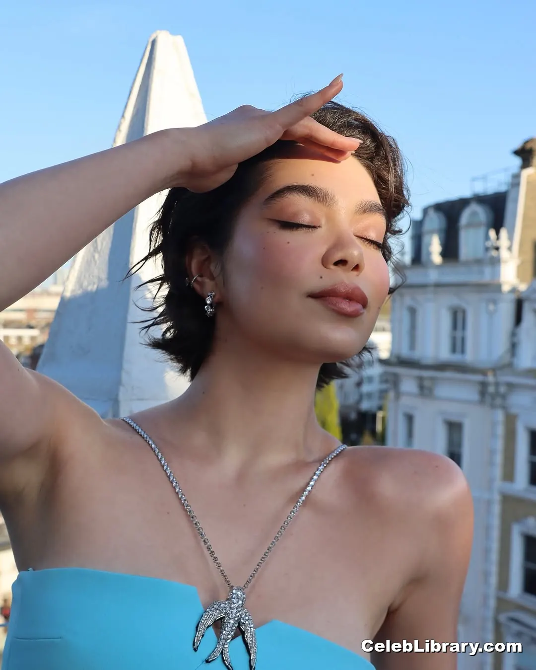 Auli'i Cravalho photo 16 of 422