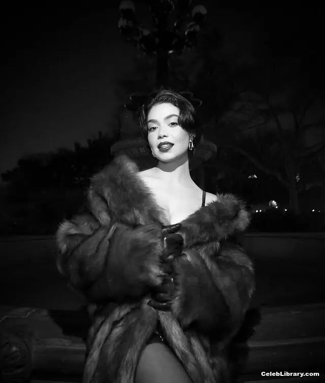 Auli'i Cravalho photo 20 of 422