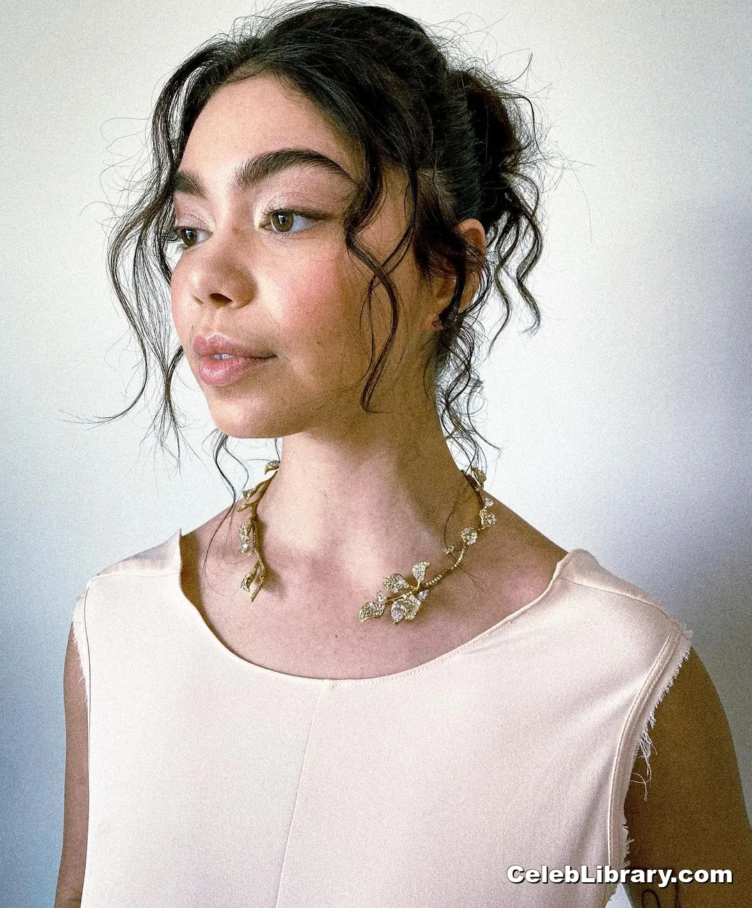 Auli'i Cravalho photo 8 of 422