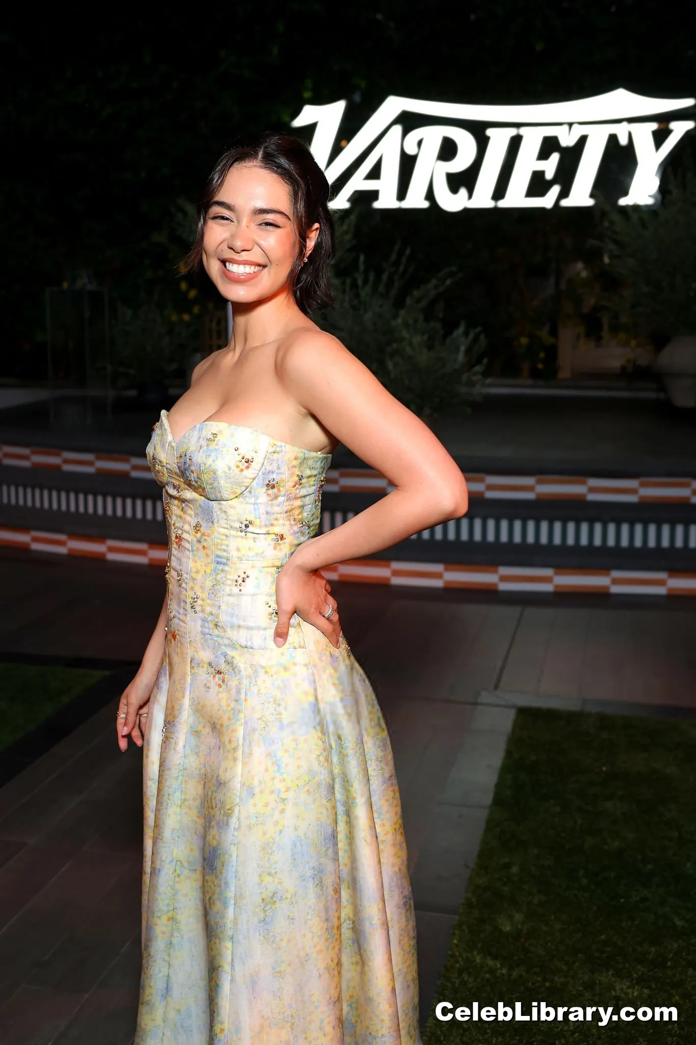 Auli'i Cravalho photo 9 of 422