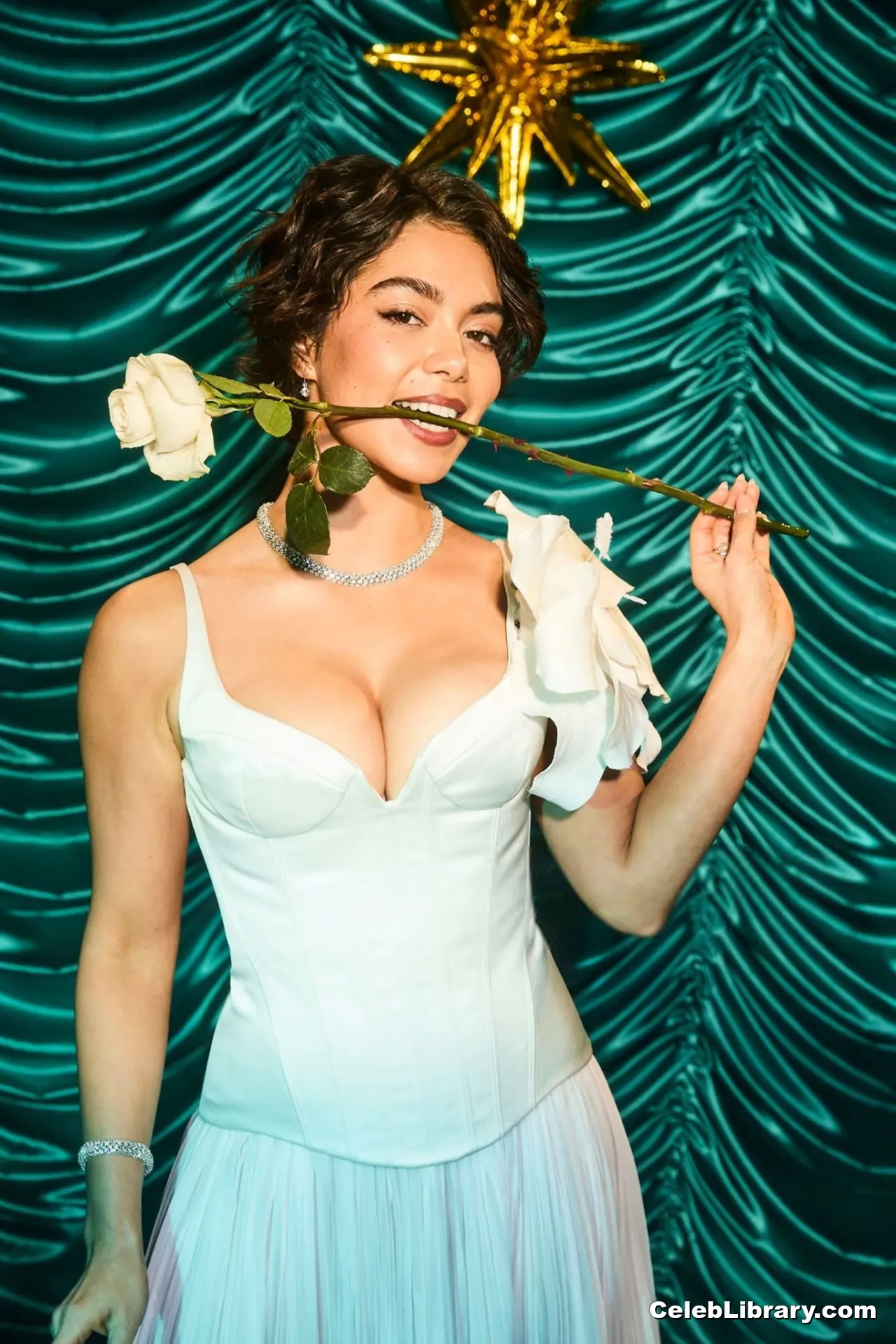 Auli'i Cravalho photo 15 of 422