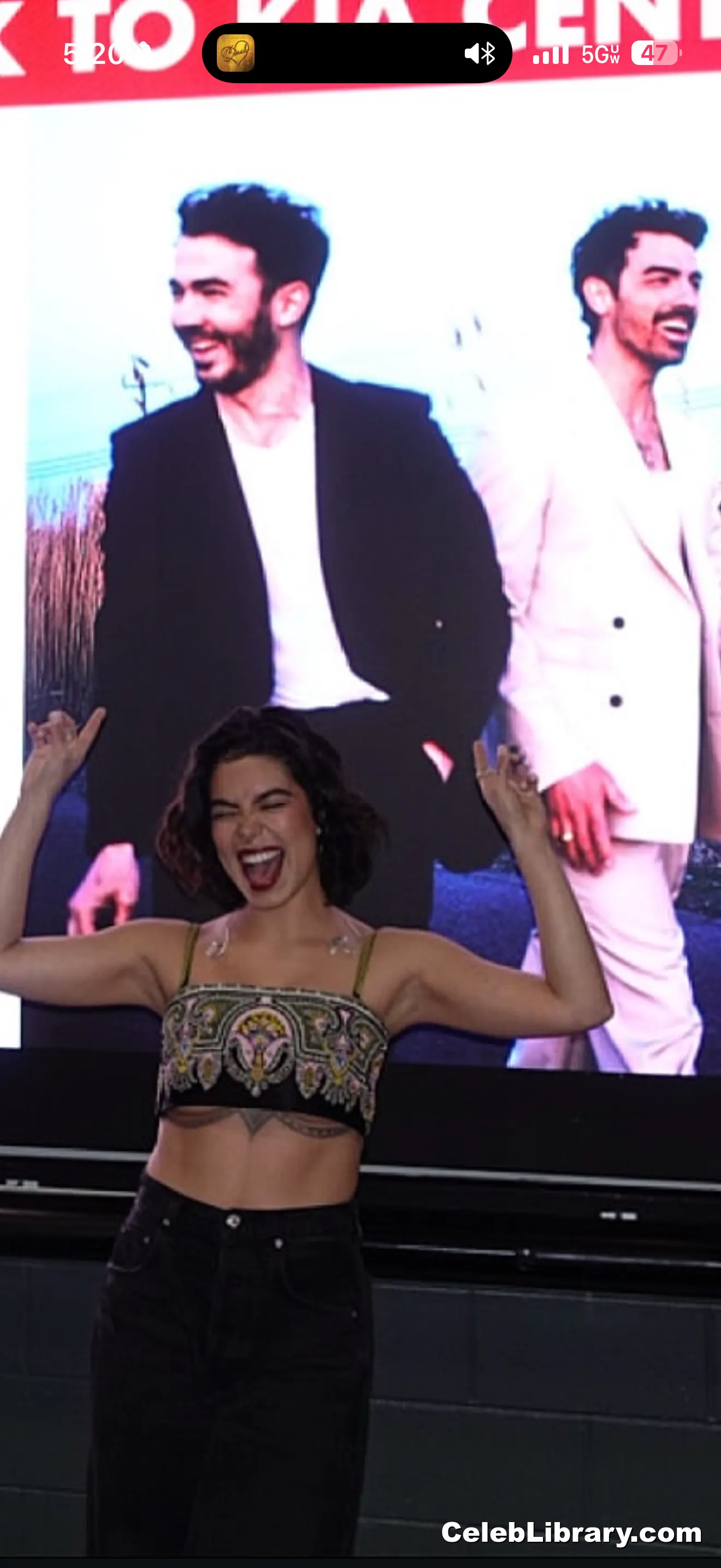 Auli'i Cravalho photo 8 of 422