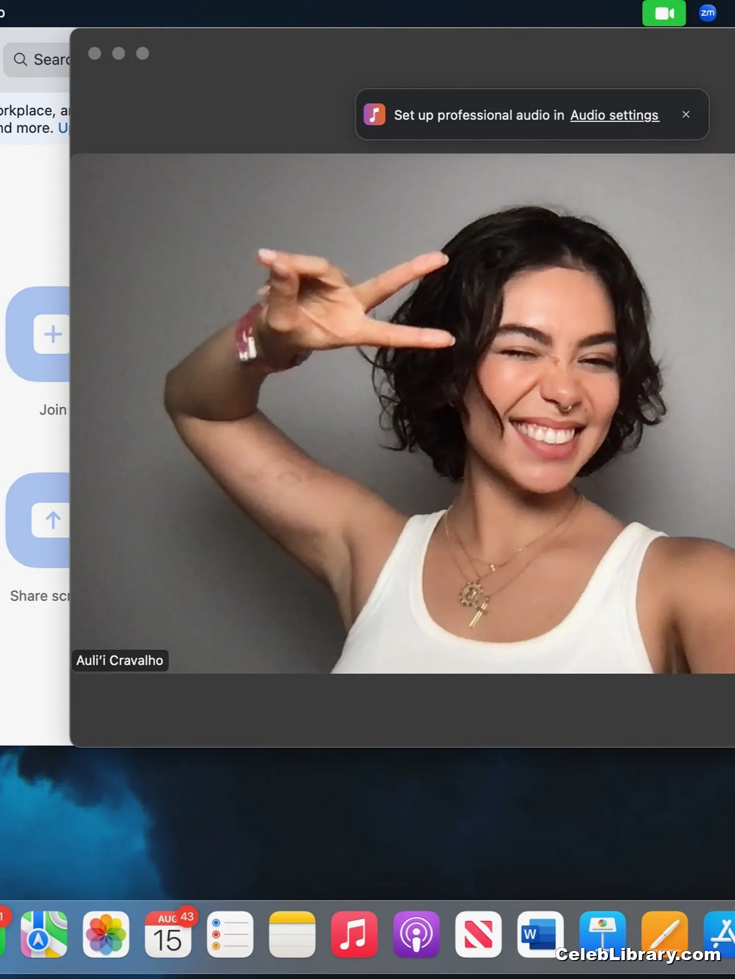 Auli'i Cravalho photo 20 of 422