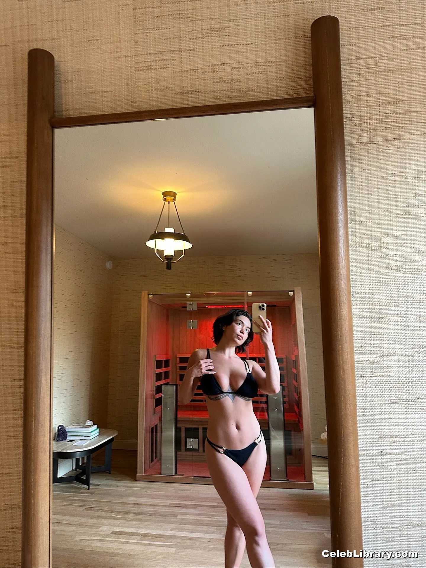 Auli'i Cravalho photo 1 of 422