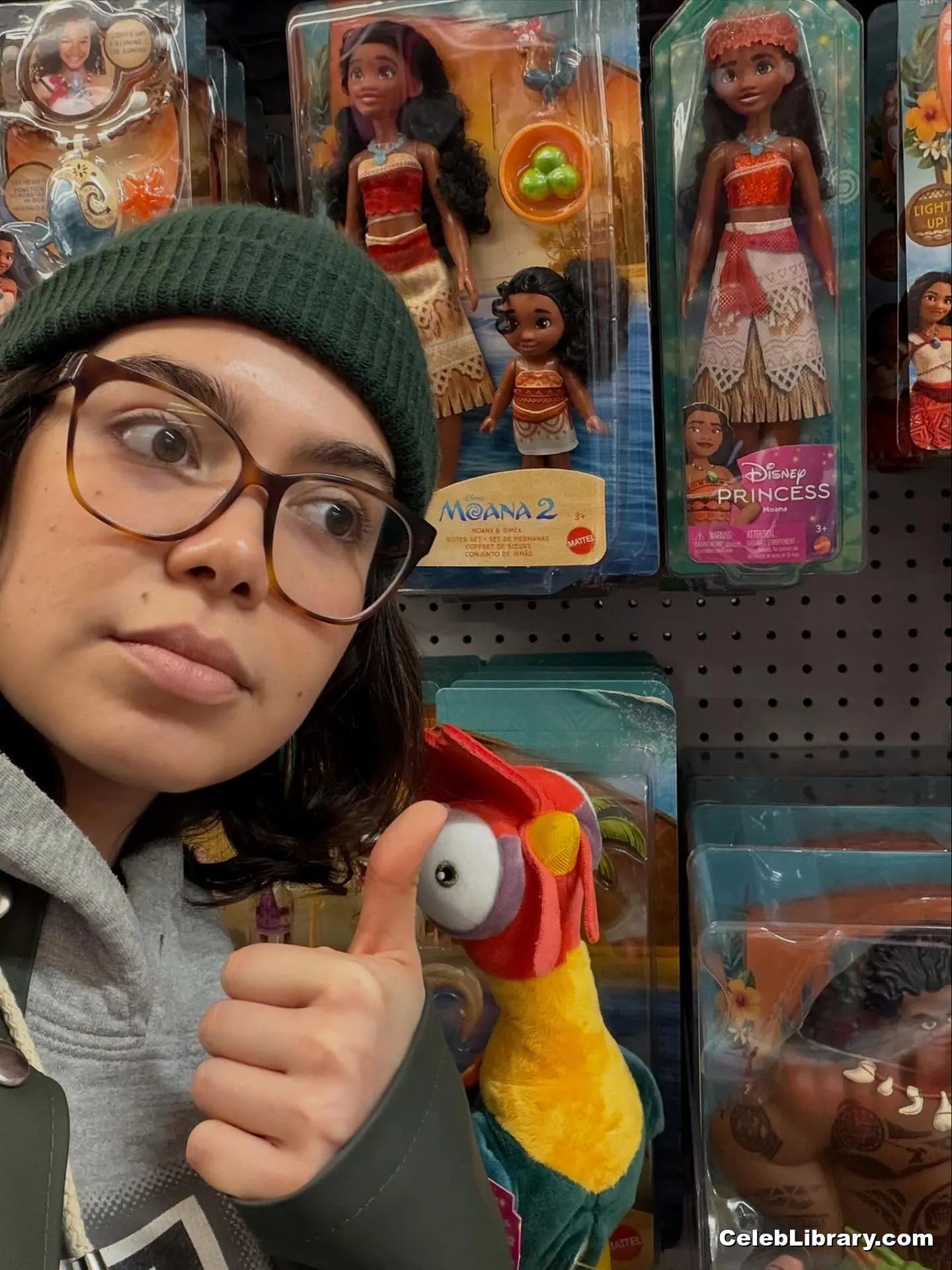 Auli'i Cravalho photo 18 of 422