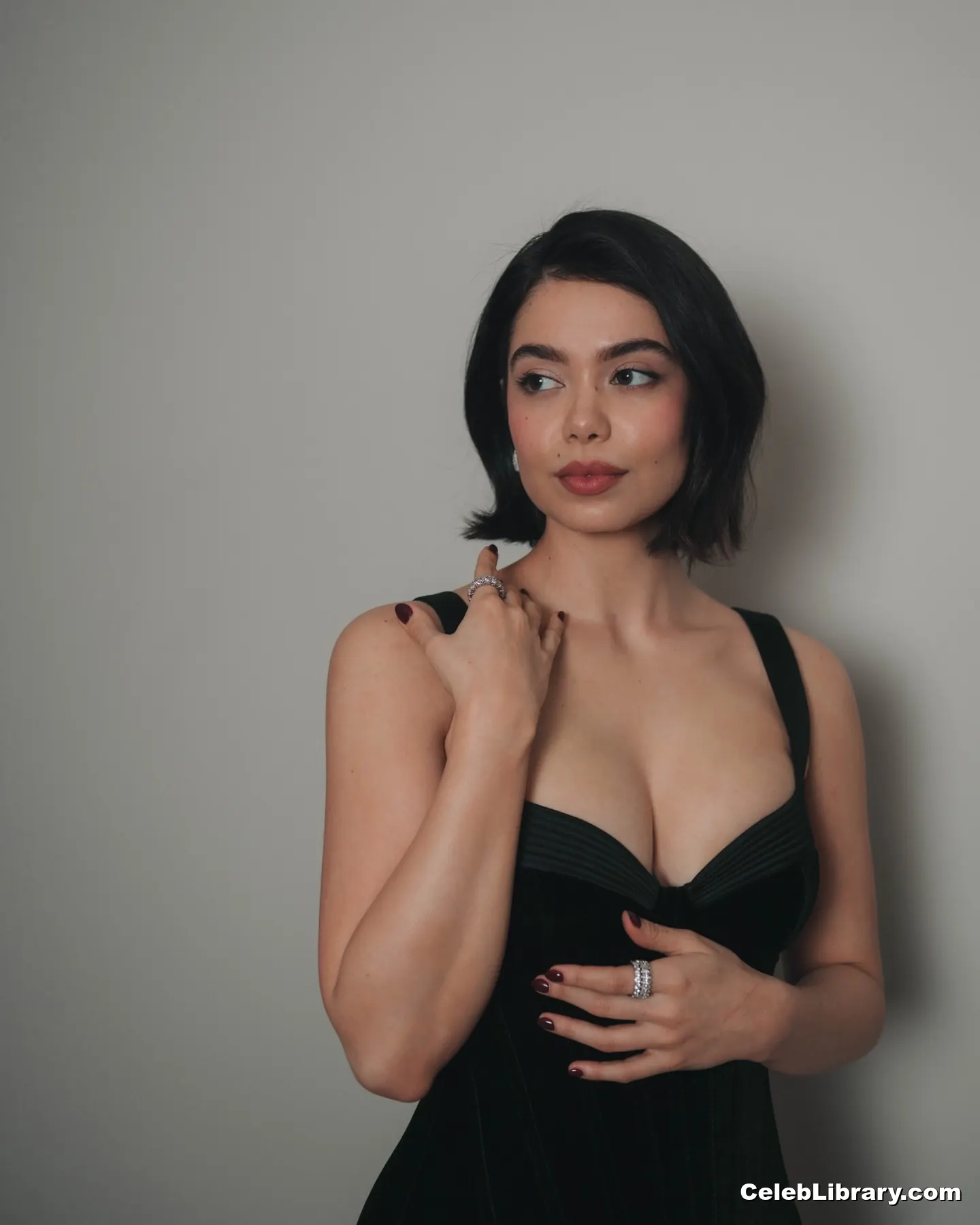 Auli'i Cravalho photo 2 of 422
