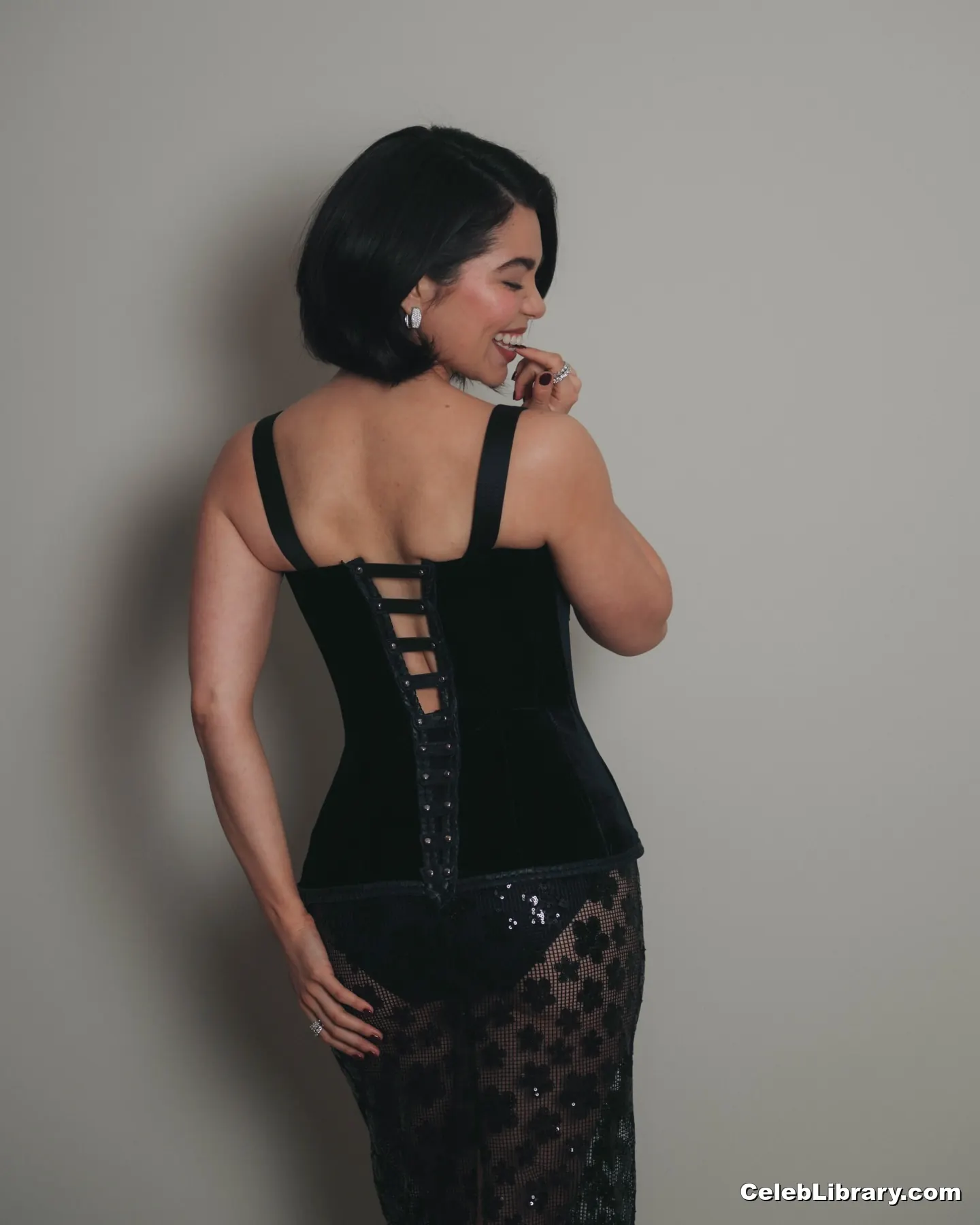 Auli'i Cravalho photo 12 of 422