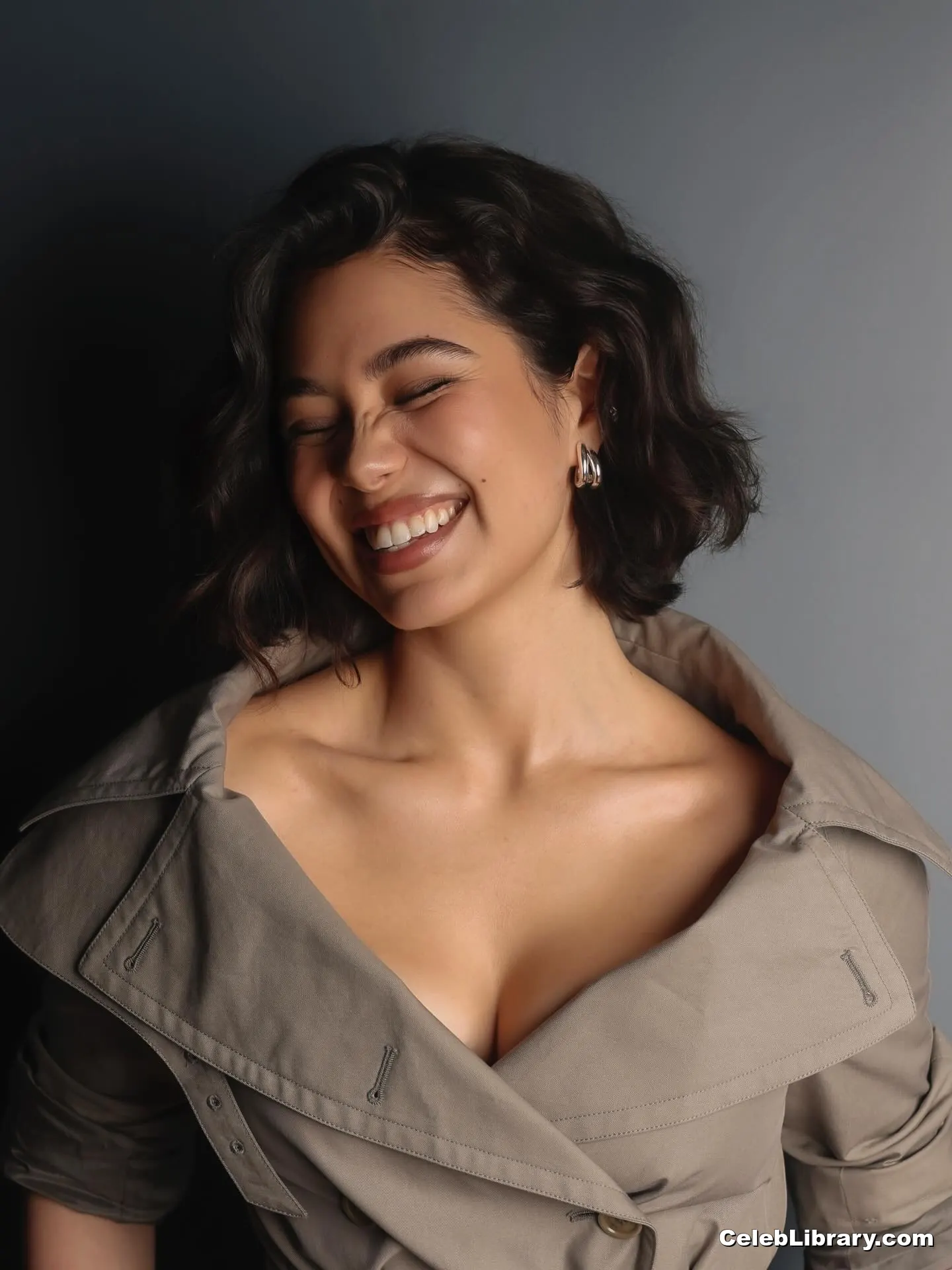 Auli'i Cravalho photo 14 of 422