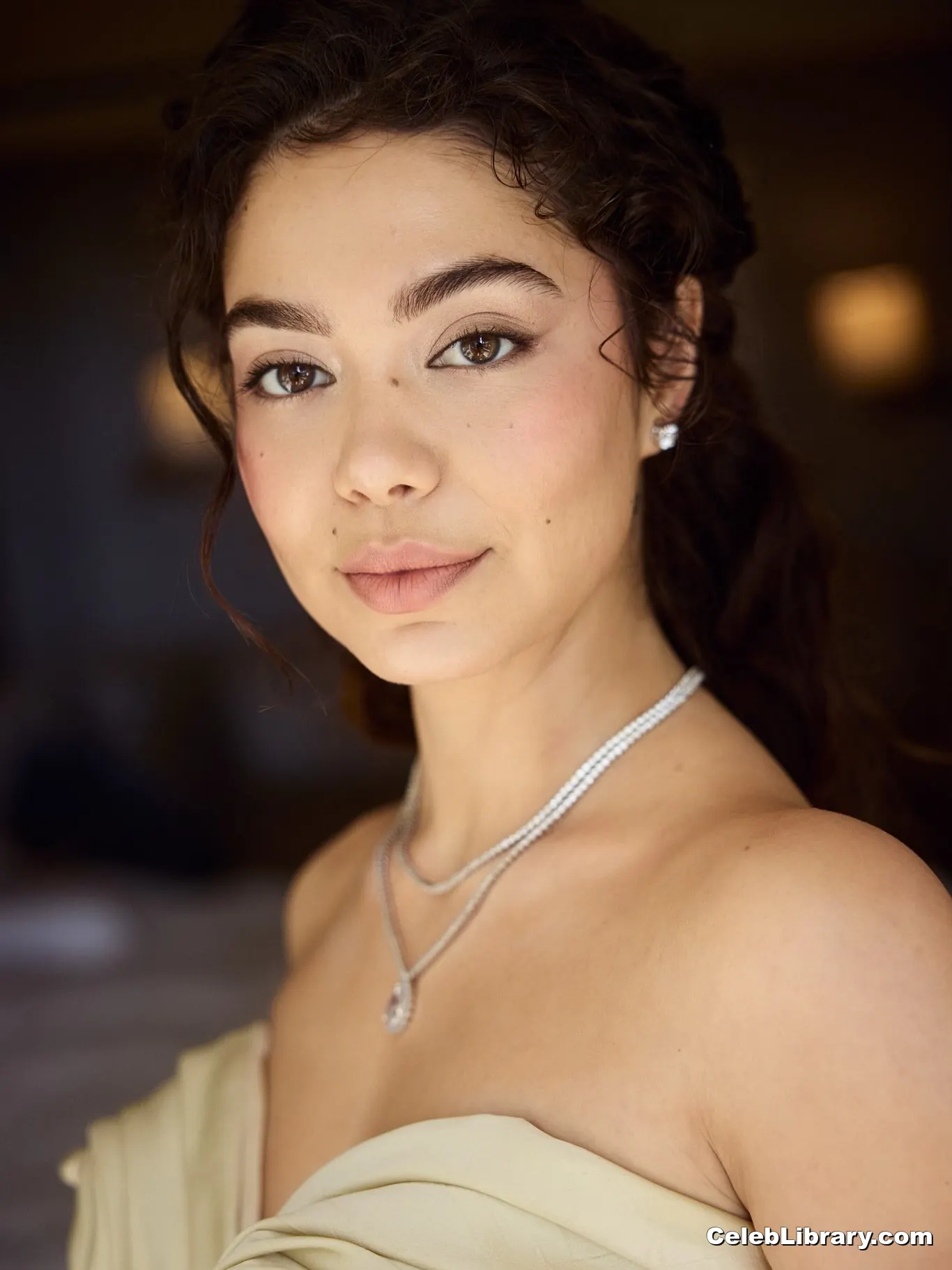 Auli'i Cravalho photo 19 of 422