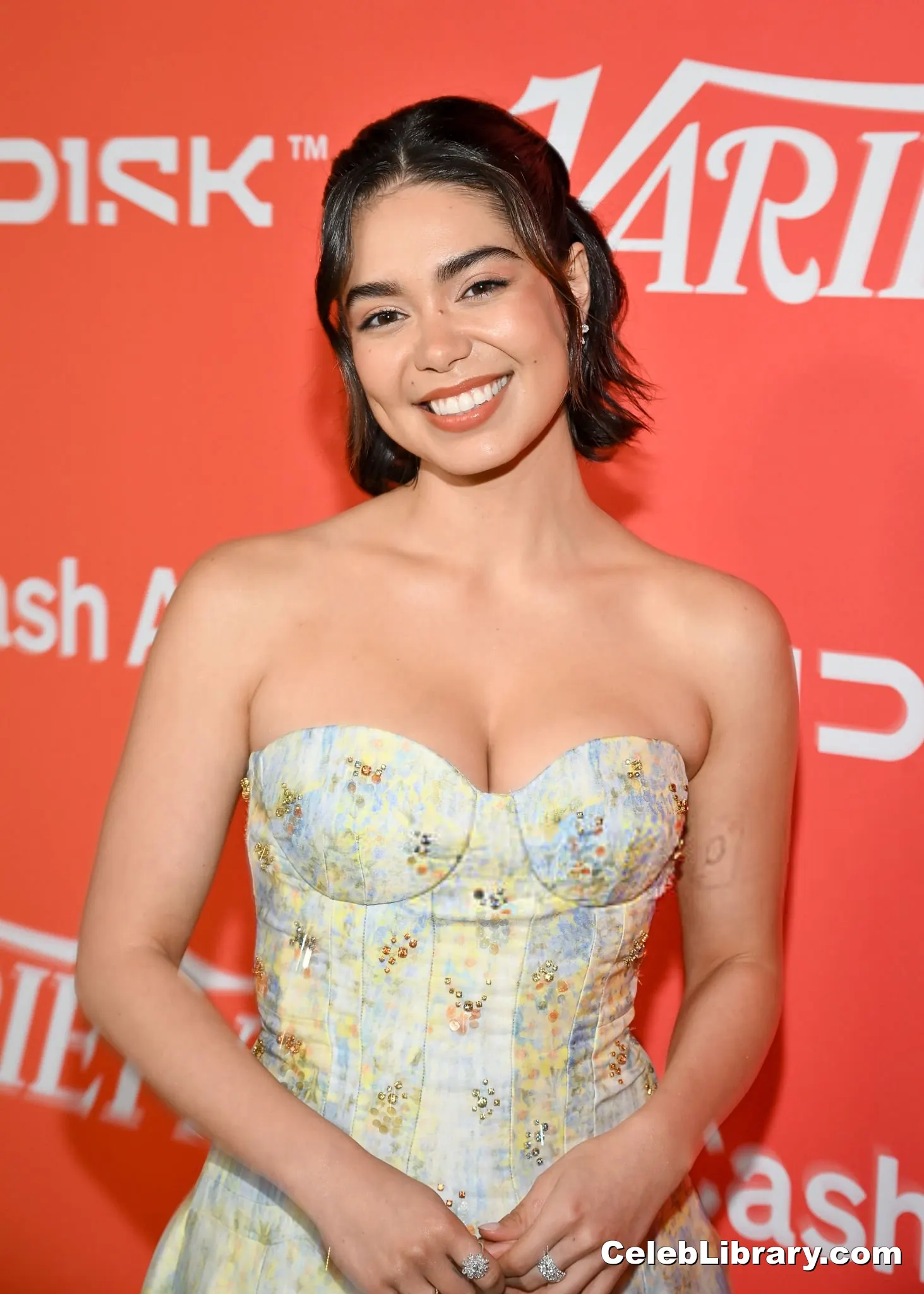 Auli'i Cravalho photo 1 of 422