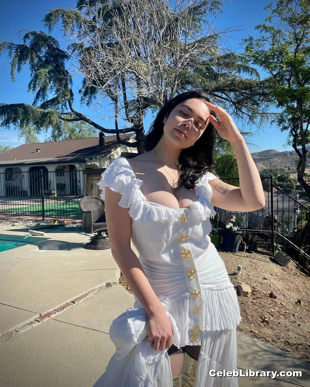 Auli'i Cravalho photo 11 of 422