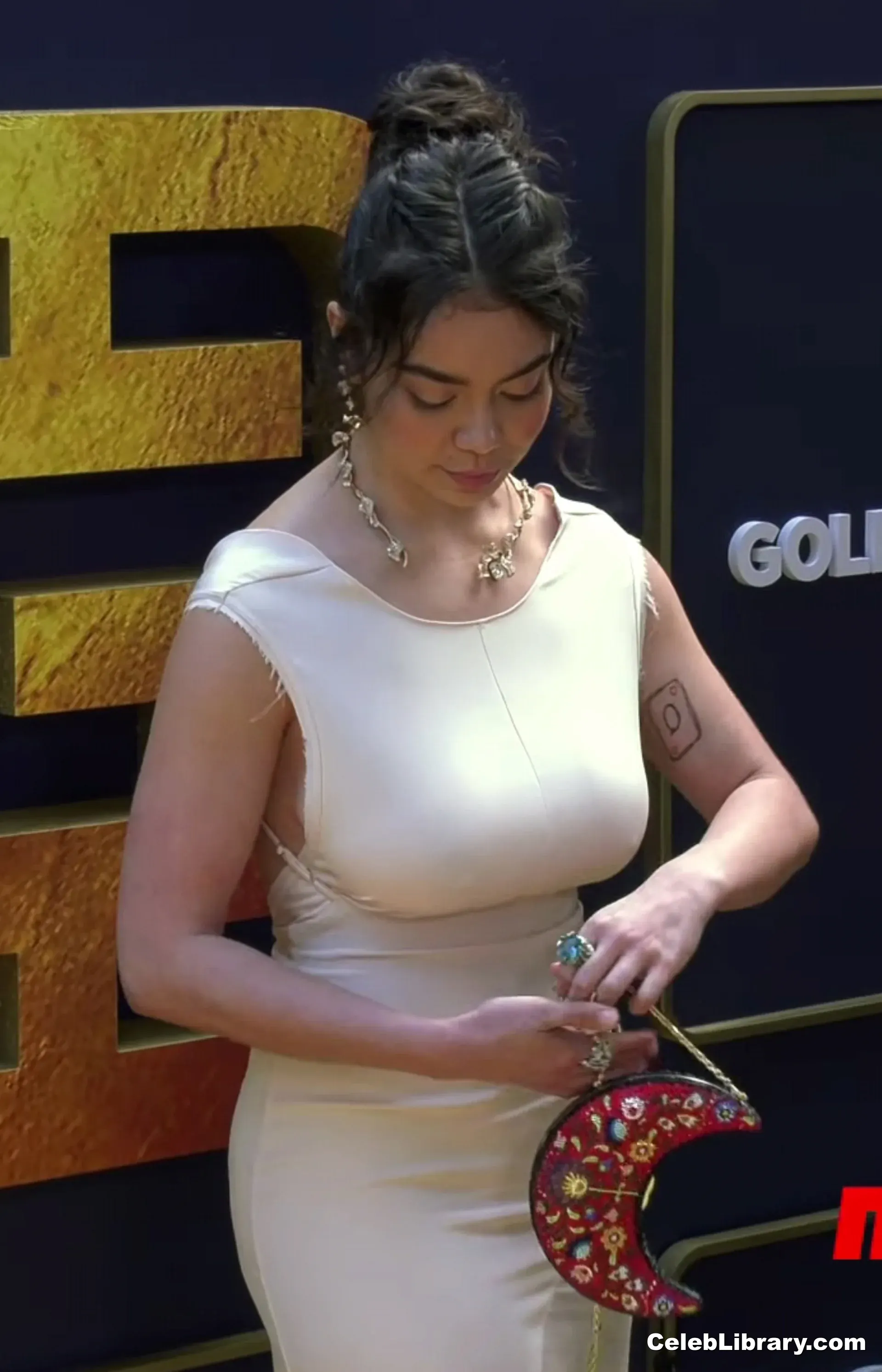 Auli'i Cravalho photo 14 of 422