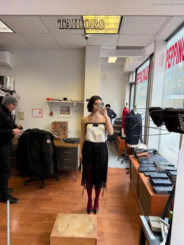 Auli'i Cravalho photo 21 of 423
