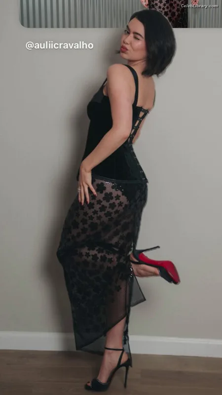 Auli'i Cravalho photo 24 of 423