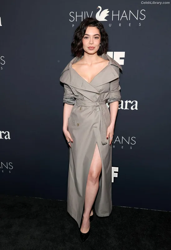 Auli'i Cravalho photo 12 of 423