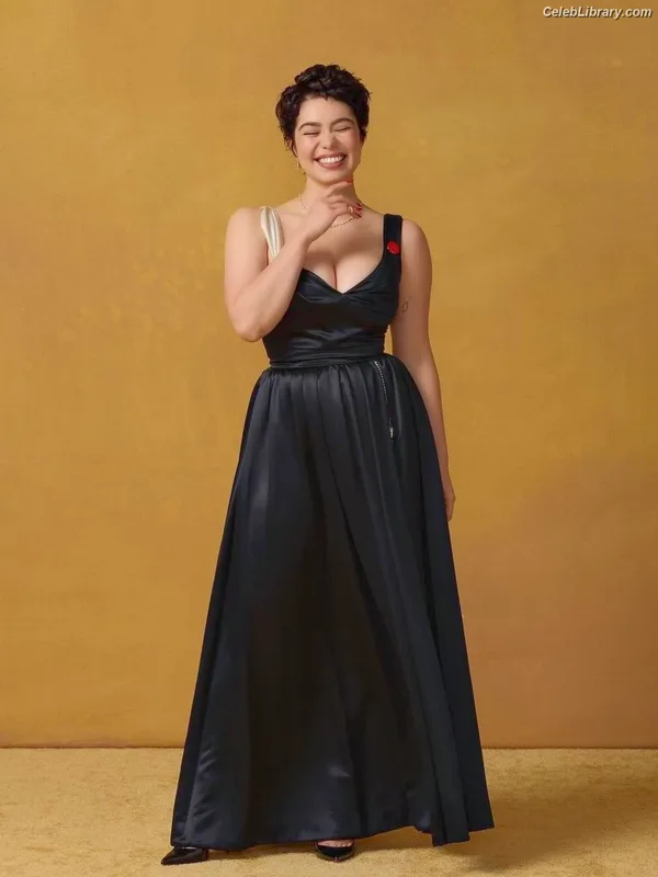Auli'i Cravalho photo 2 of 423