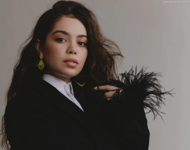 Auli'i Cravalho photo 7 of 423
