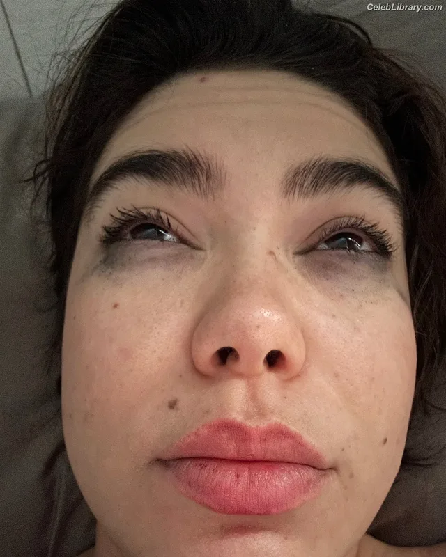 Auli'i Cravalho photo 7 of 423