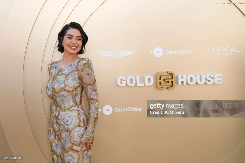 Auli'i Cravalho photo 24 of 423