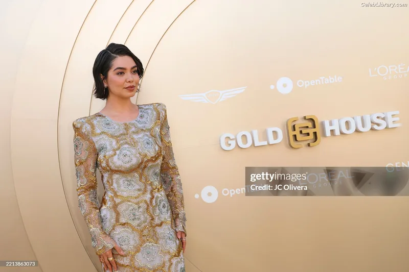 Auli'i Cravalho photo 3 of 423
