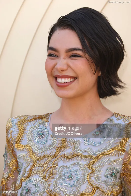 Auli'i Cravalho photo 4 of 423