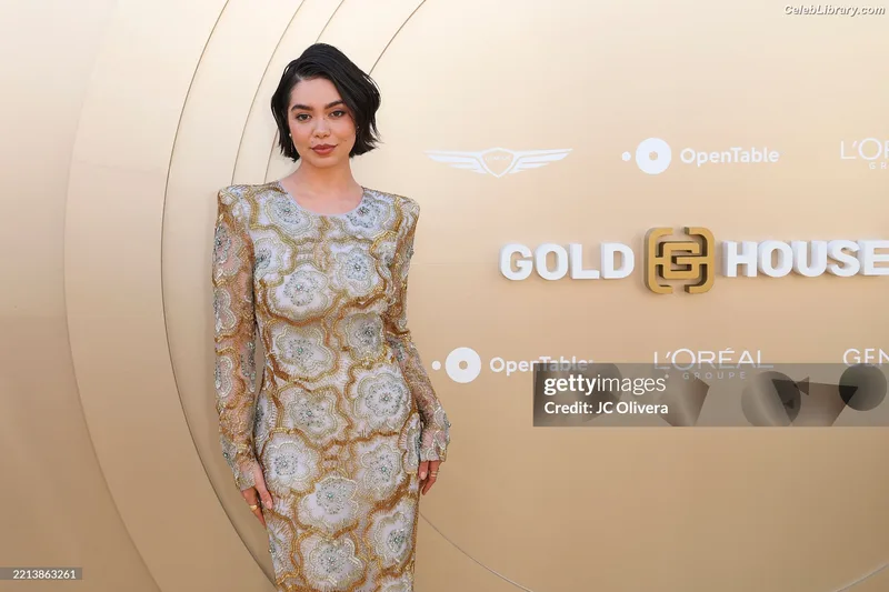Auli'i Cravalho photo 5 of 423