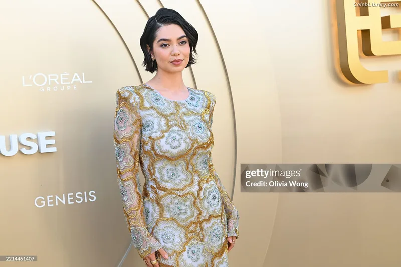Auli'i Cravalho photo 10 of 423