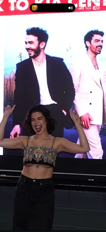 Auli'i Cravalho photo 8 of 423