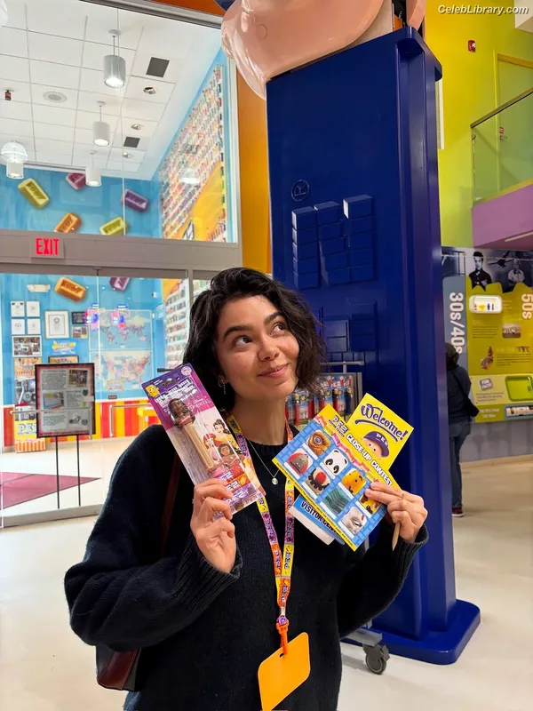 Auli'i Cravalho photo 13 of 423