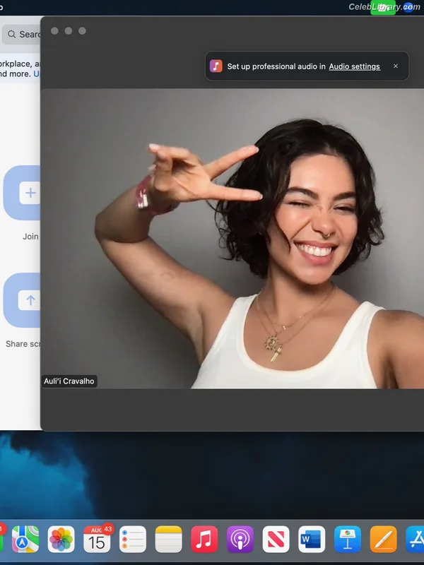 Auli'i Cravalho photo 20 of 423