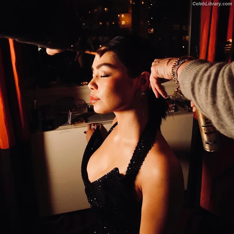 Auli'i Cravalho photo 15 of 423