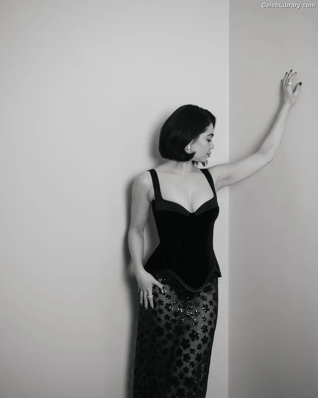 Auli'i Cravalho photo 5 of 423
