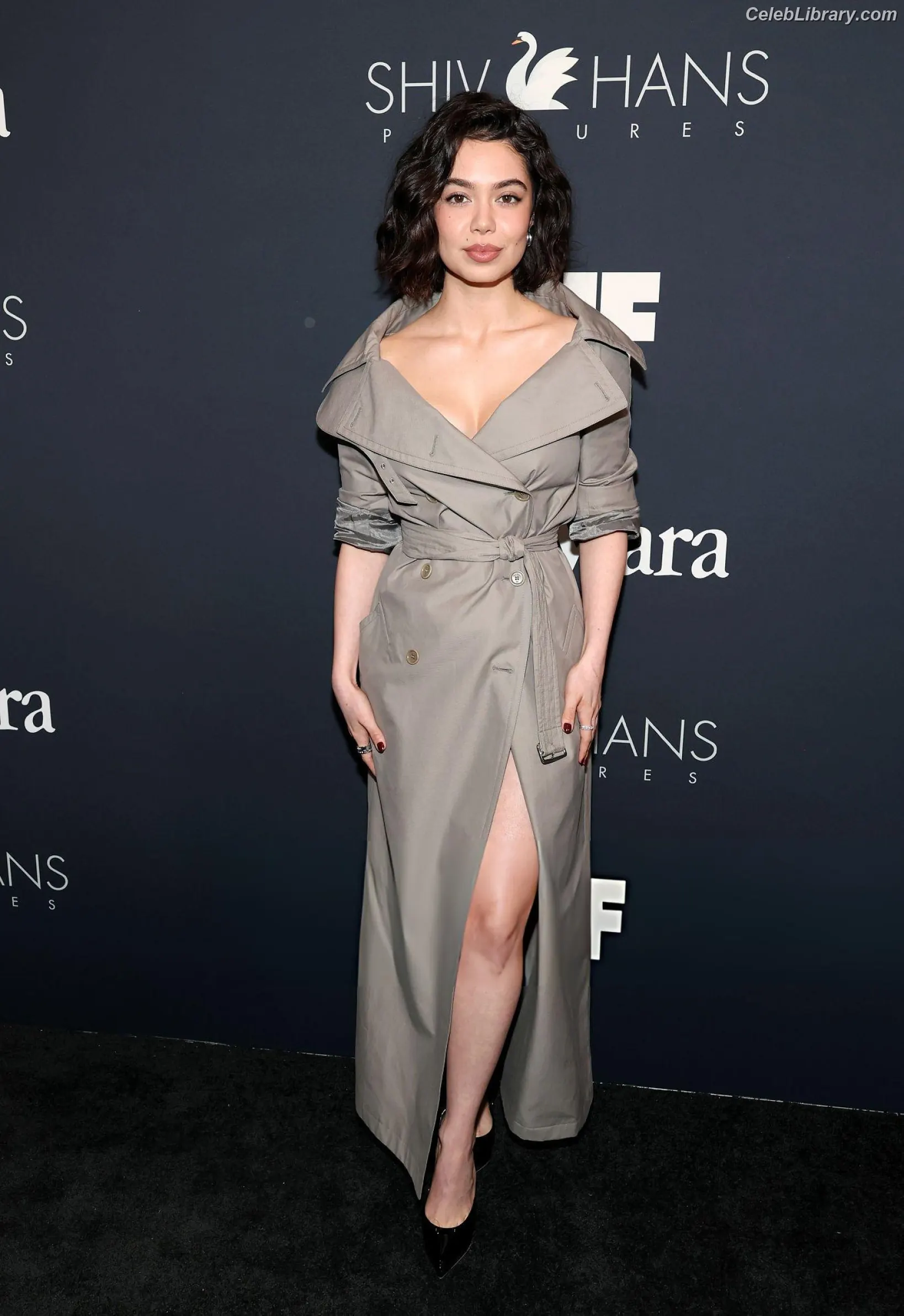 Auli'i Cravalho photo 12 of 422
