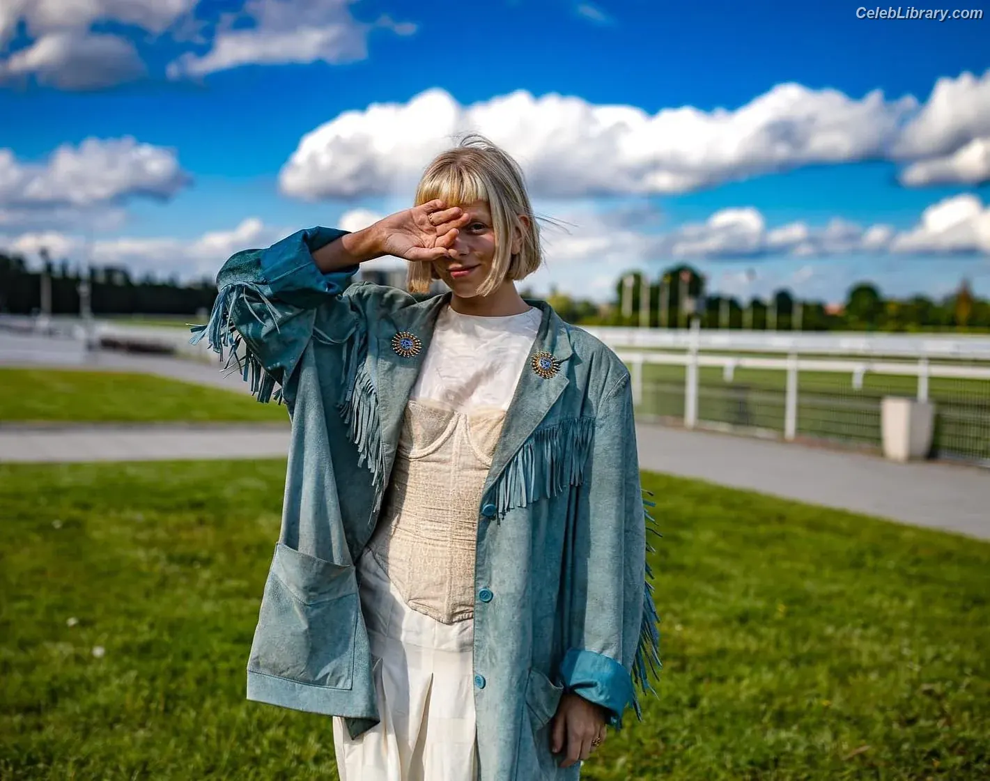 Aurora Aksnes photo 12 of 763