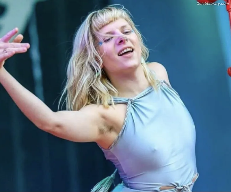 Aurora Aksnes photo 2 of 764