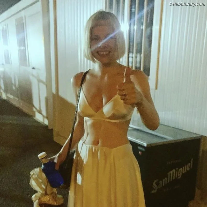 Aurora Aksnes photo 8 of 764