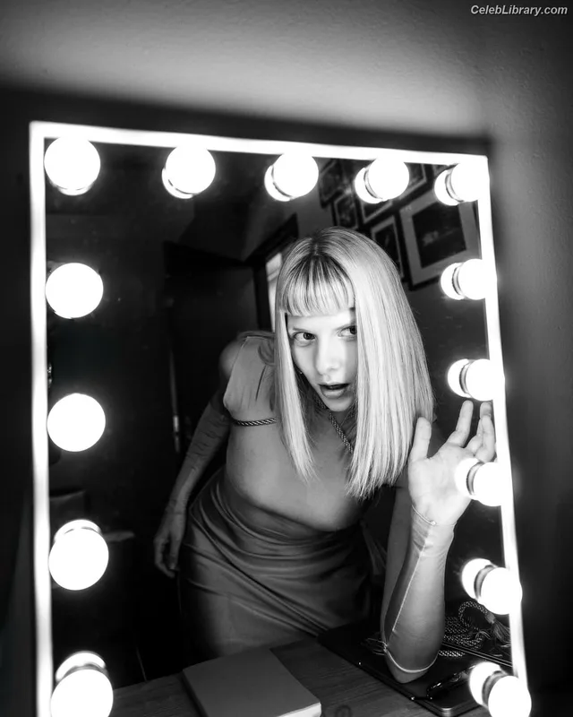 Aurora Aksnes photo 10 of 764