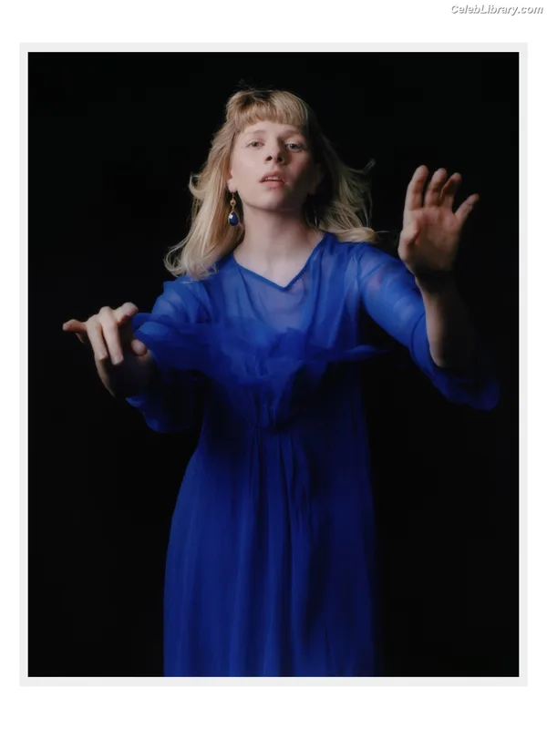 Aurora Aksnes photo 1 of 764