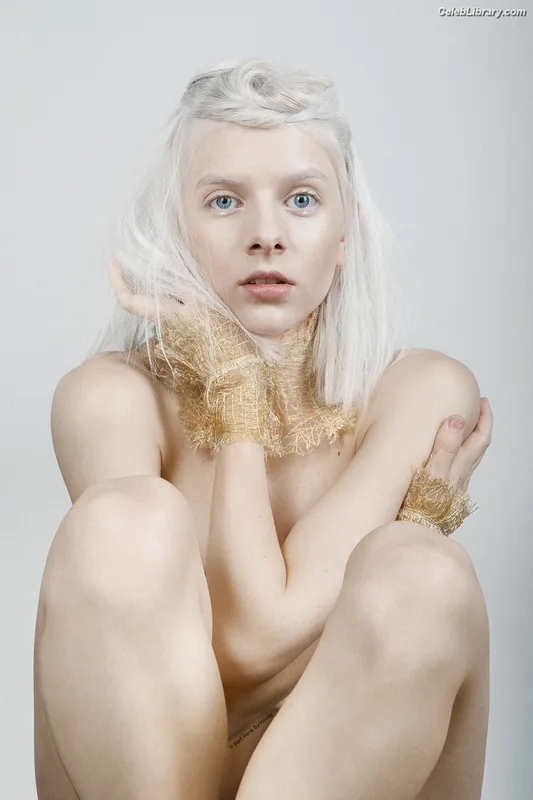 Aurora Aksnes photo 6 of 764