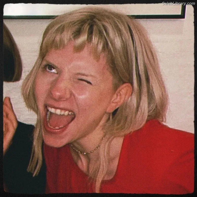 Aurora Aksnes photo 6 of 764
