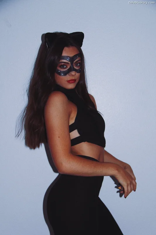Ava Allan photo 1 of 189
