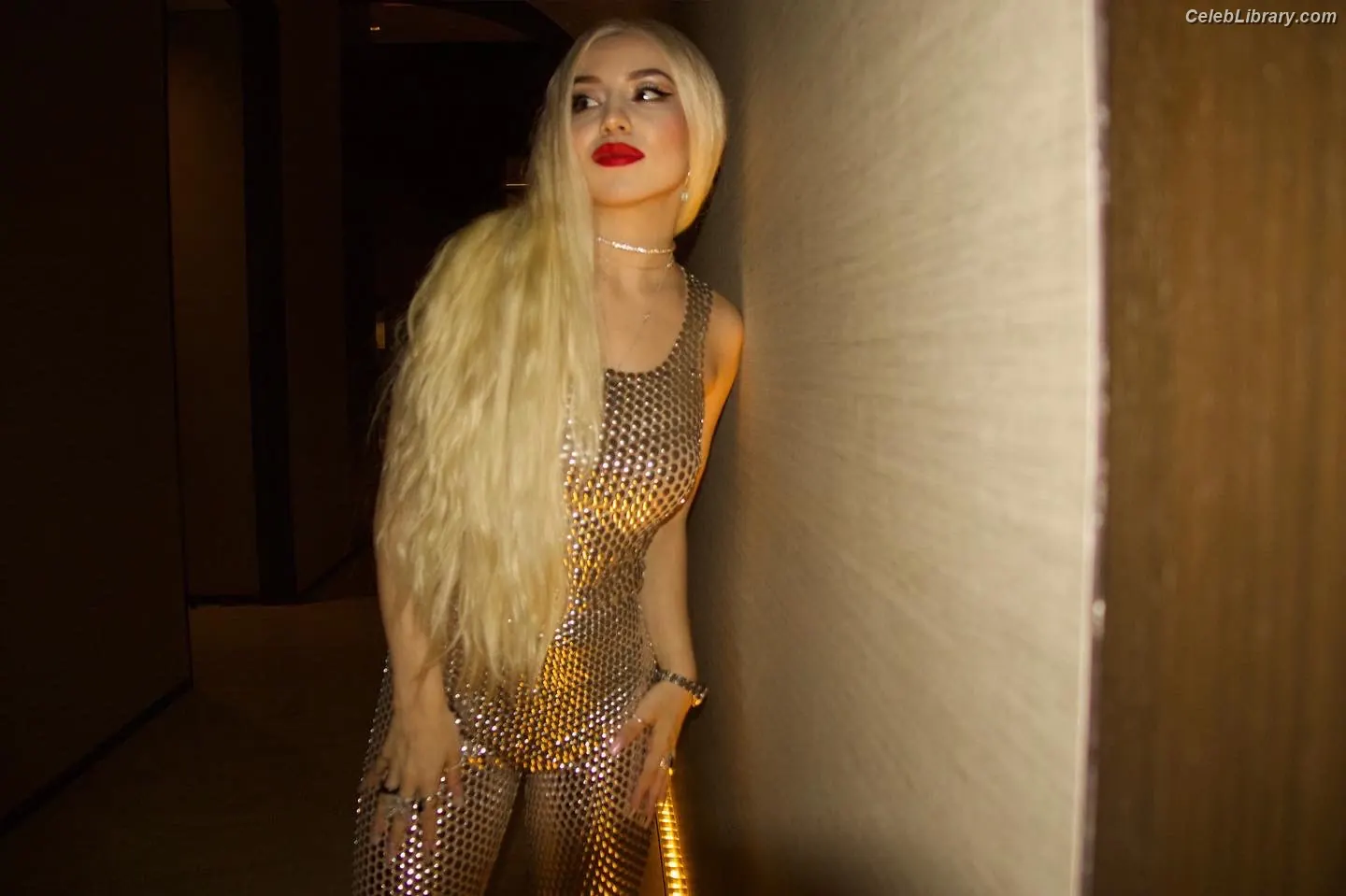 Ava Max photo 15 of 2135