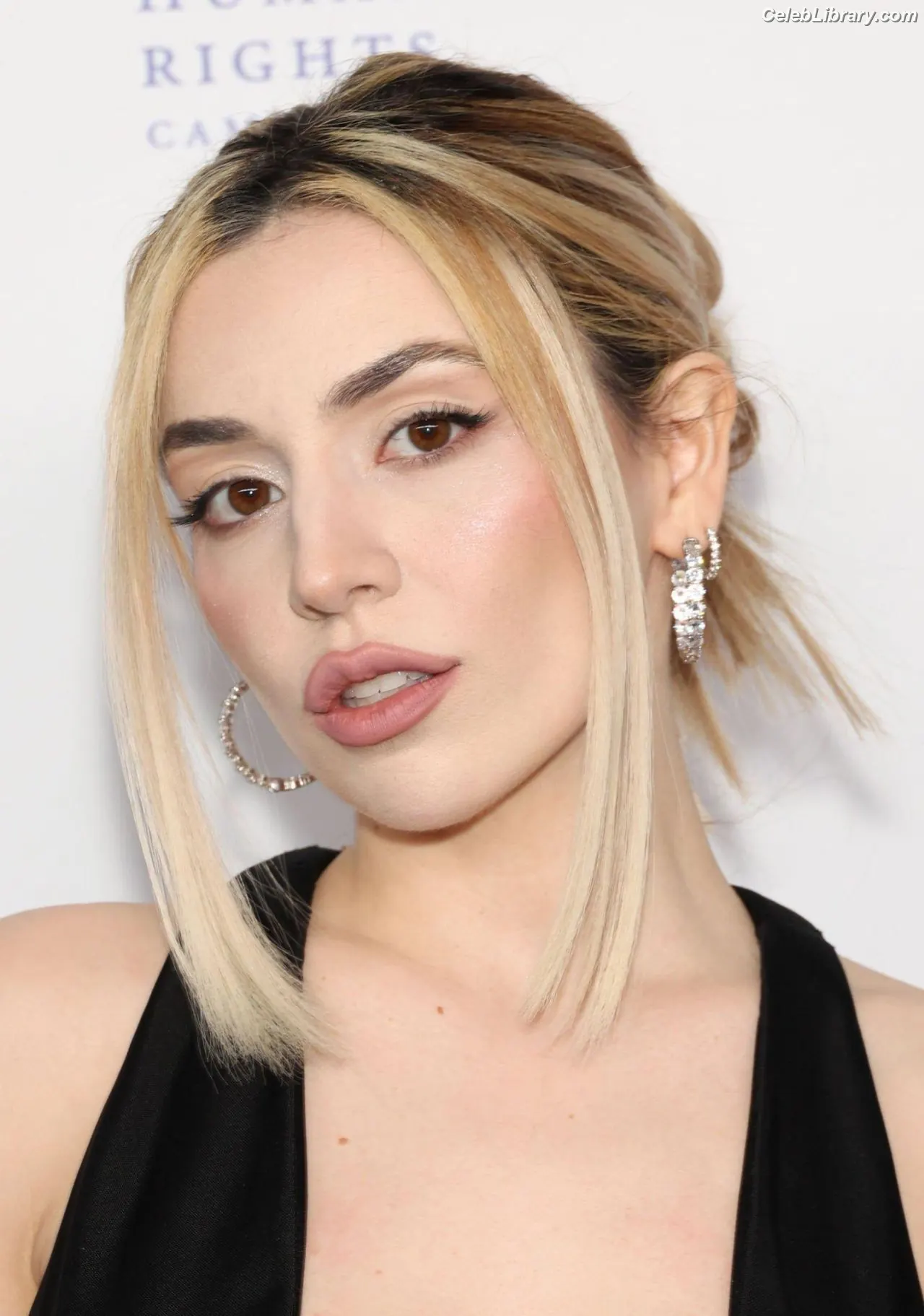 Ava Max photo 15 of 2135